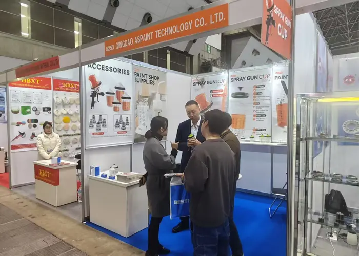 Qingdao Espant Technology Co., Ltd. сияет на Международном выставке автомобильных запчастей Tokyo 2025 года (IAAE) с аэрозольным пистолетом.